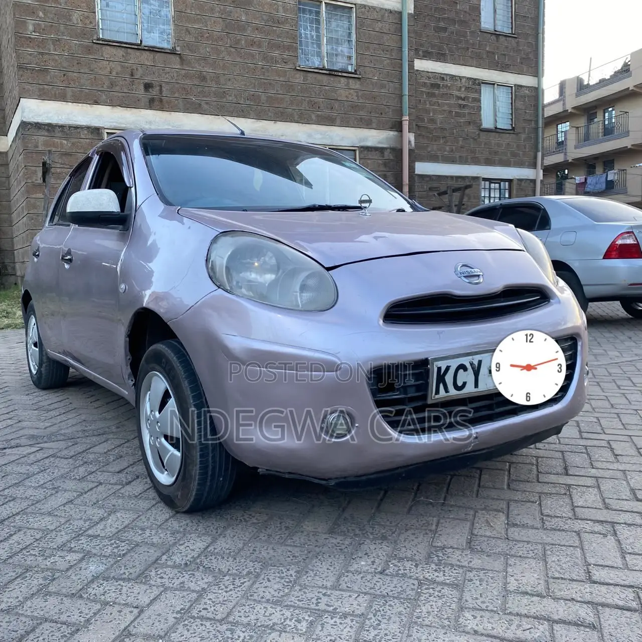 Nissan March 1.2 FWD 2012 Pink