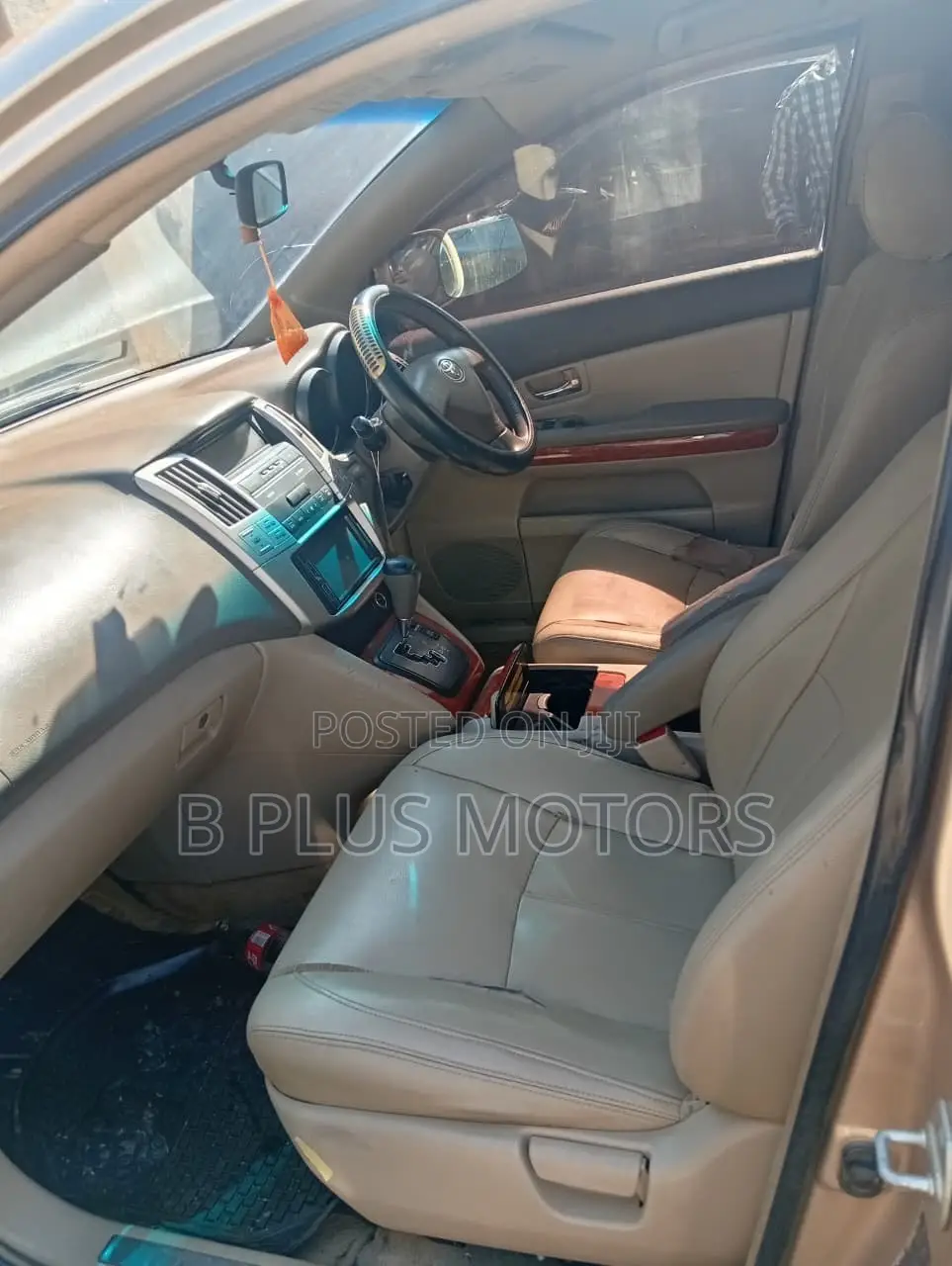 Toyota Harrier 2010 Gold