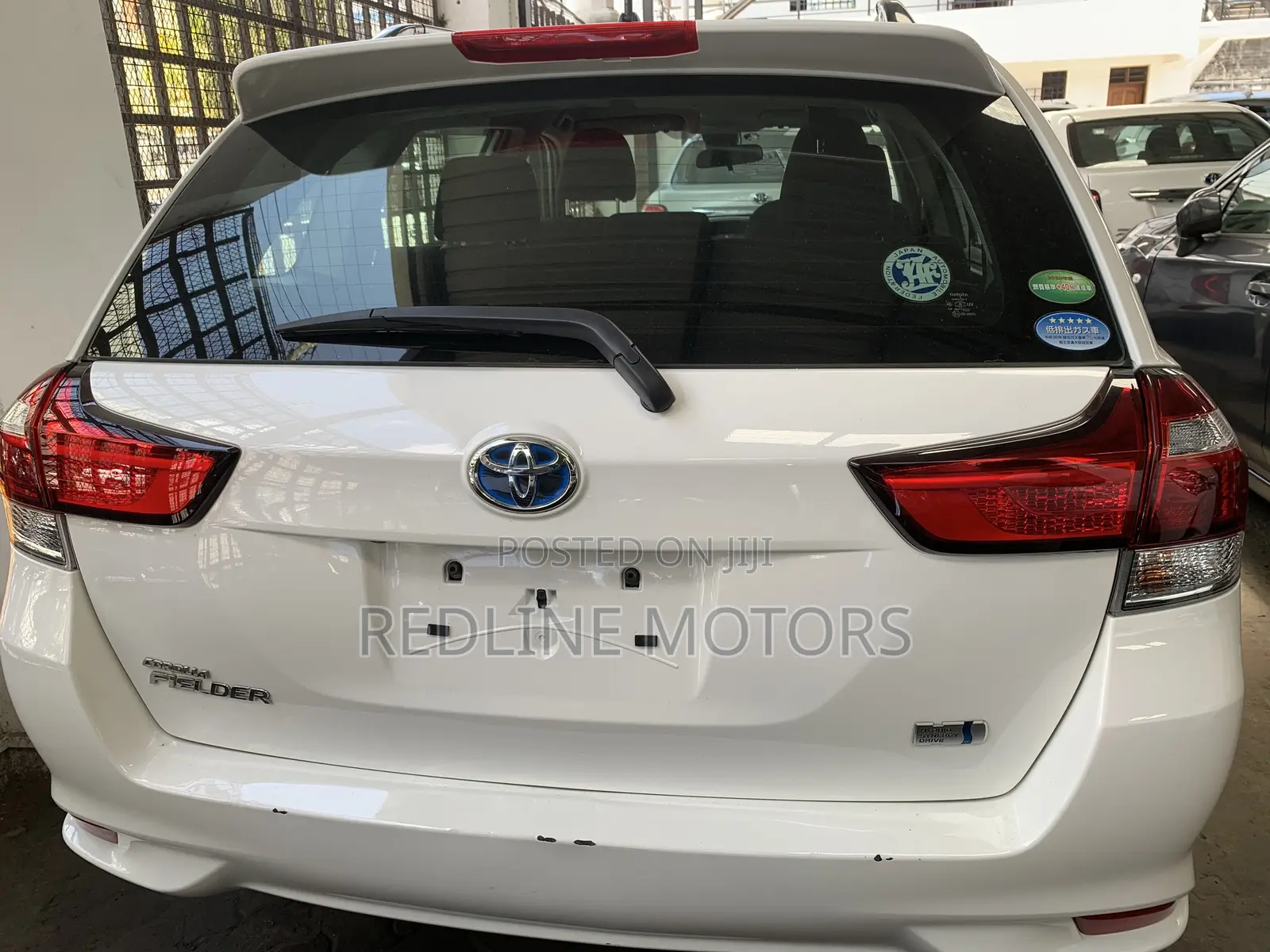 Toyota Corolla Fielder 1.5 Hybrid FWD 2020 Pearl
