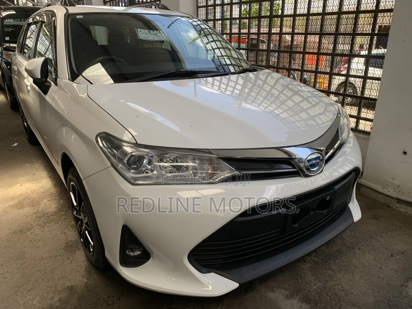 Toyota Corolla Fielder 1.5 Hybrid FWD 2020 Pearl