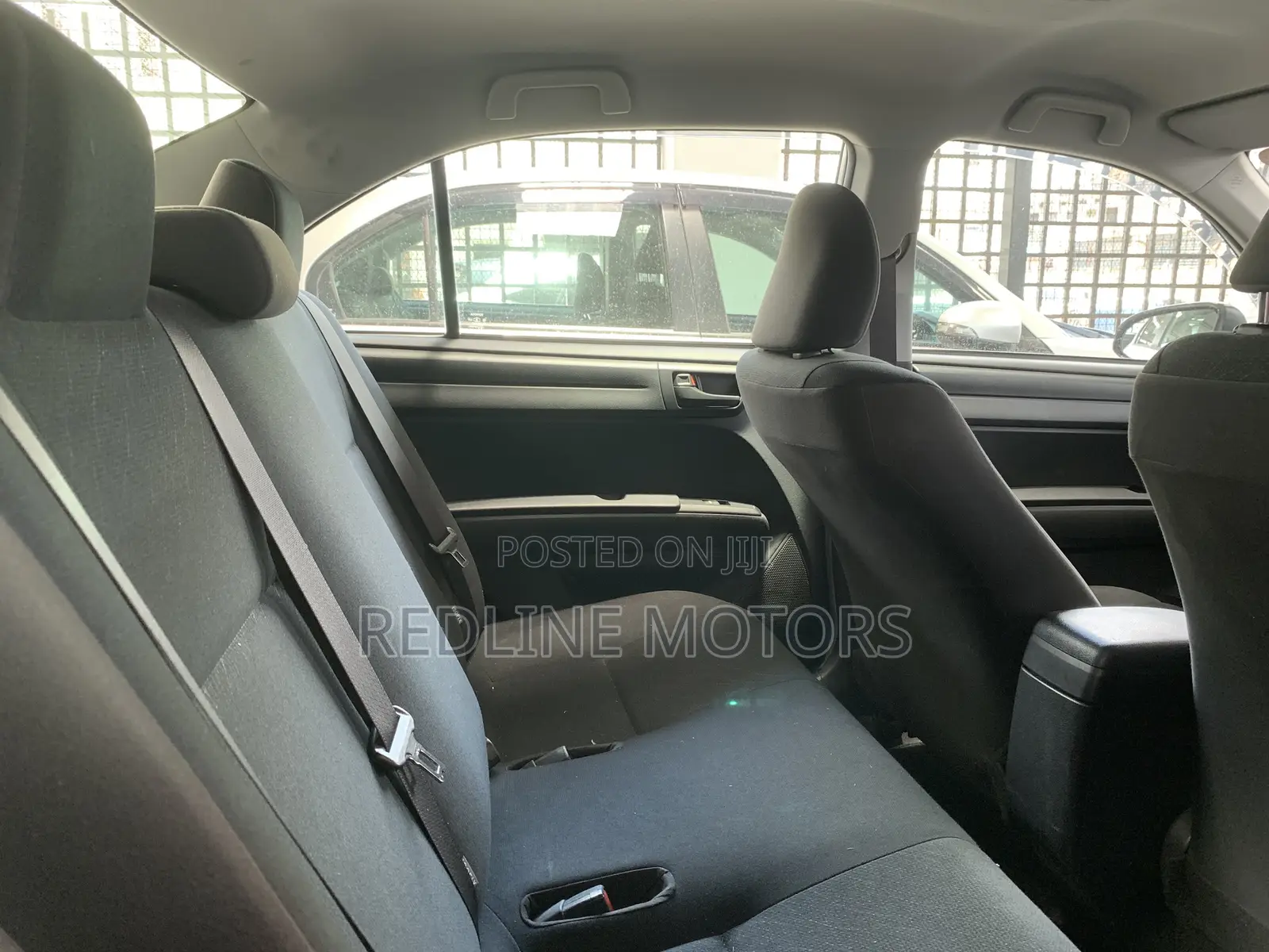 Toyota Axio 1.5 Hybrid 2WD 2019 Pearl