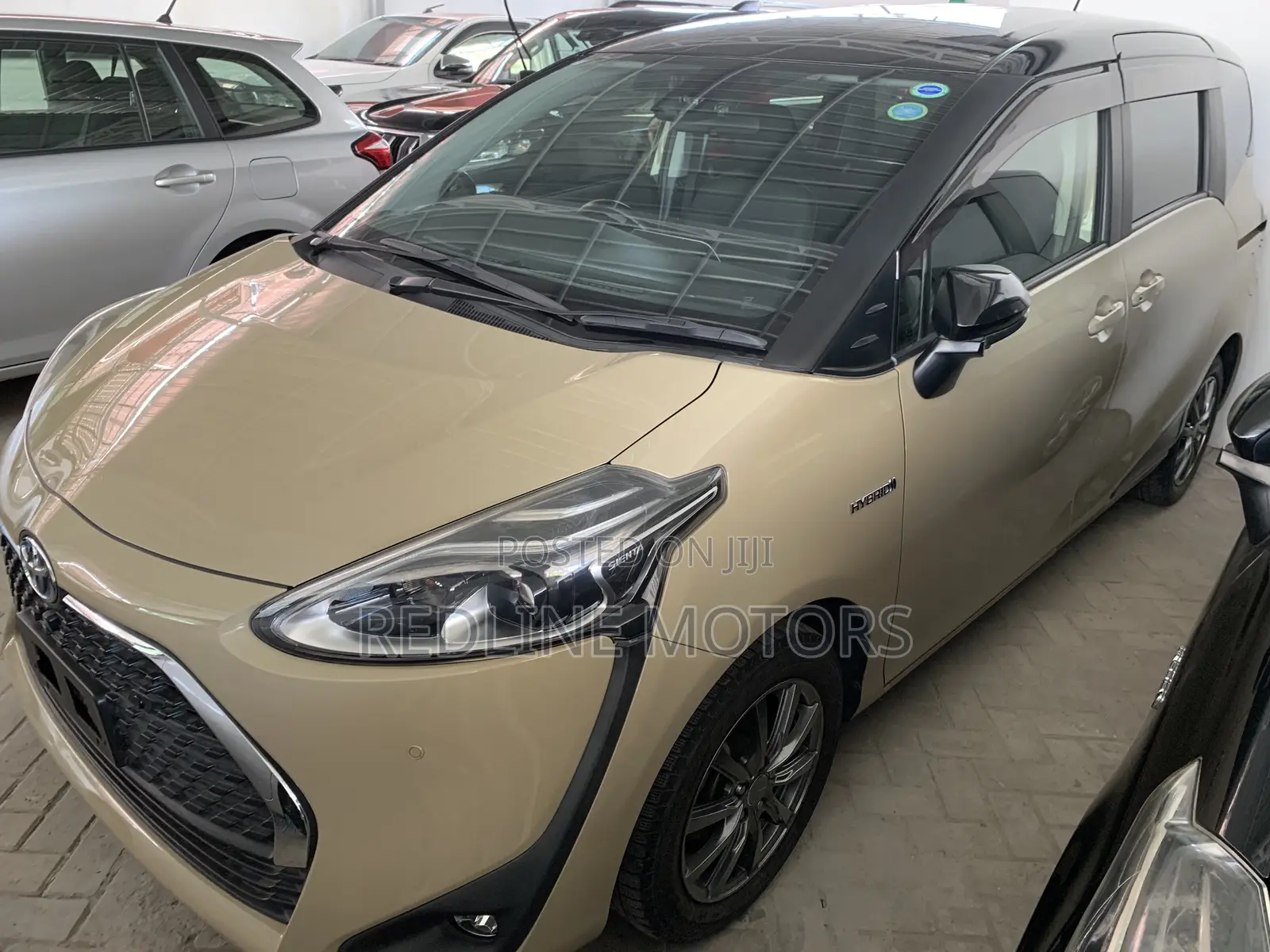 Toyota Sienta 1.5 Hybrid FWD 2019 Beige