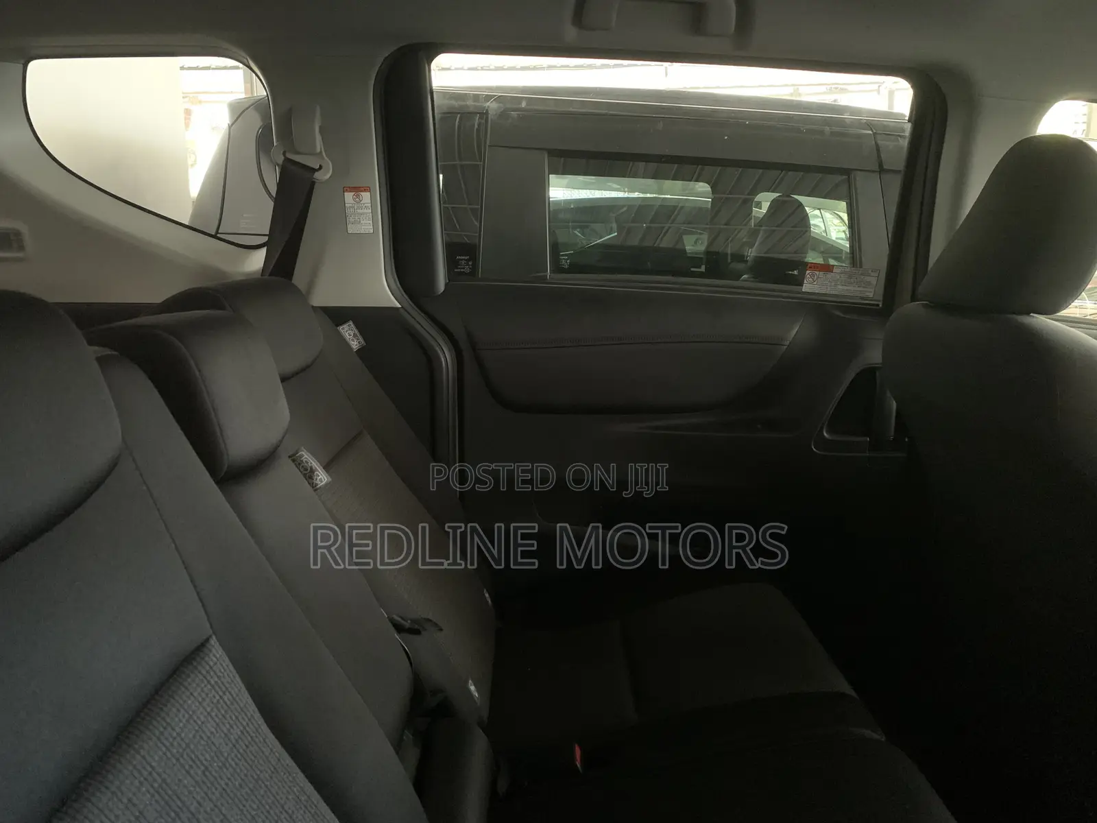 Toyota Sienta 1.5 Hybrid FWD 2019 Beige