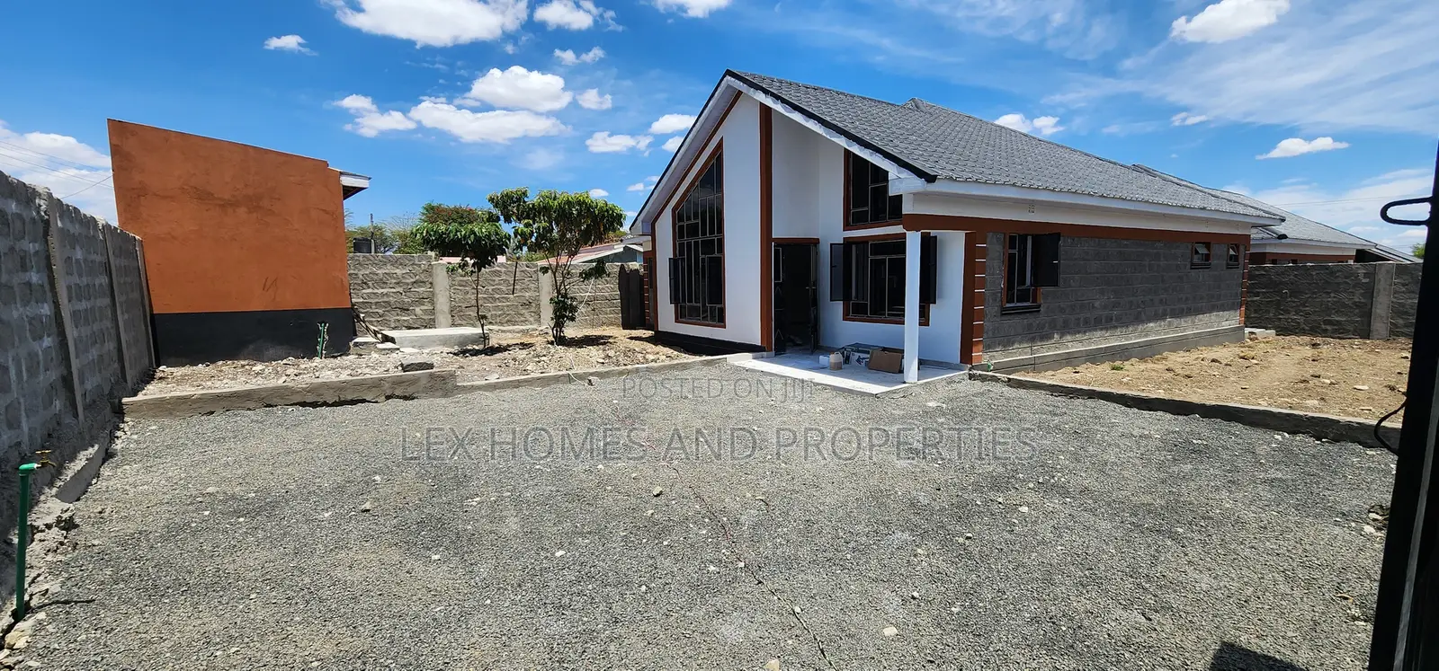 3bdrm Bungalow in Kitengela for sale