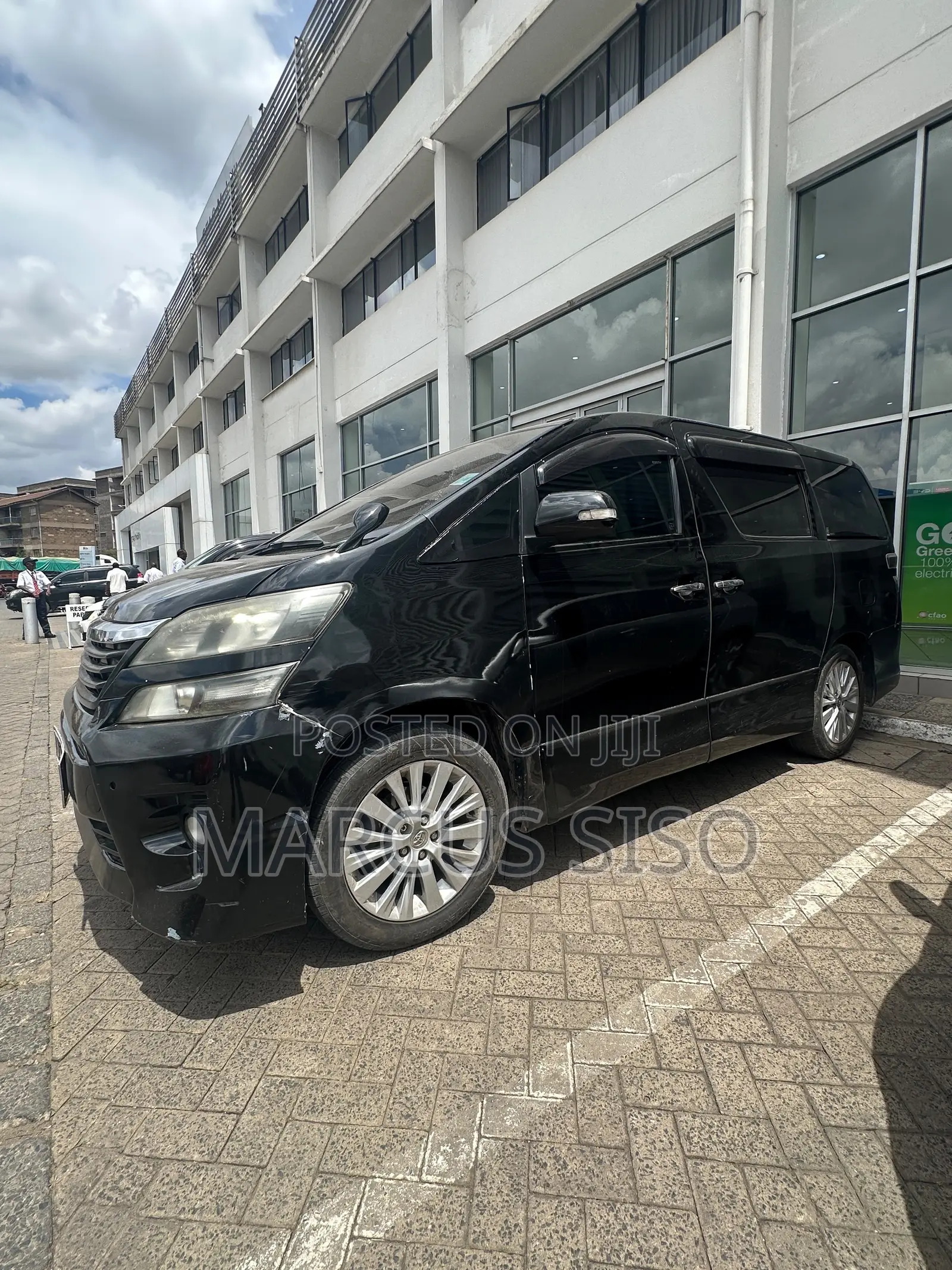 Toyota Vellfire 2014 Black