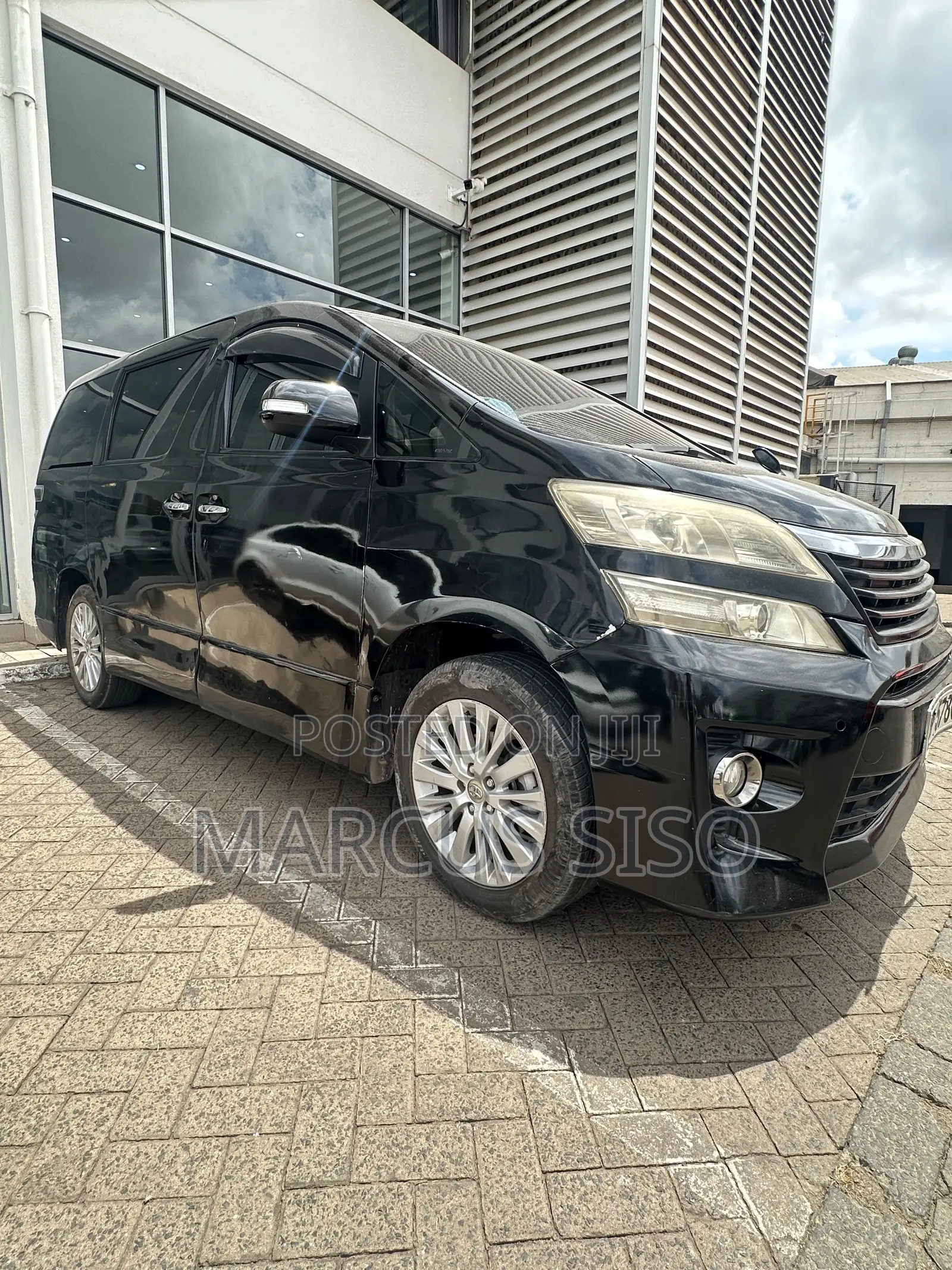 Toyota Vellfire 2014 Black