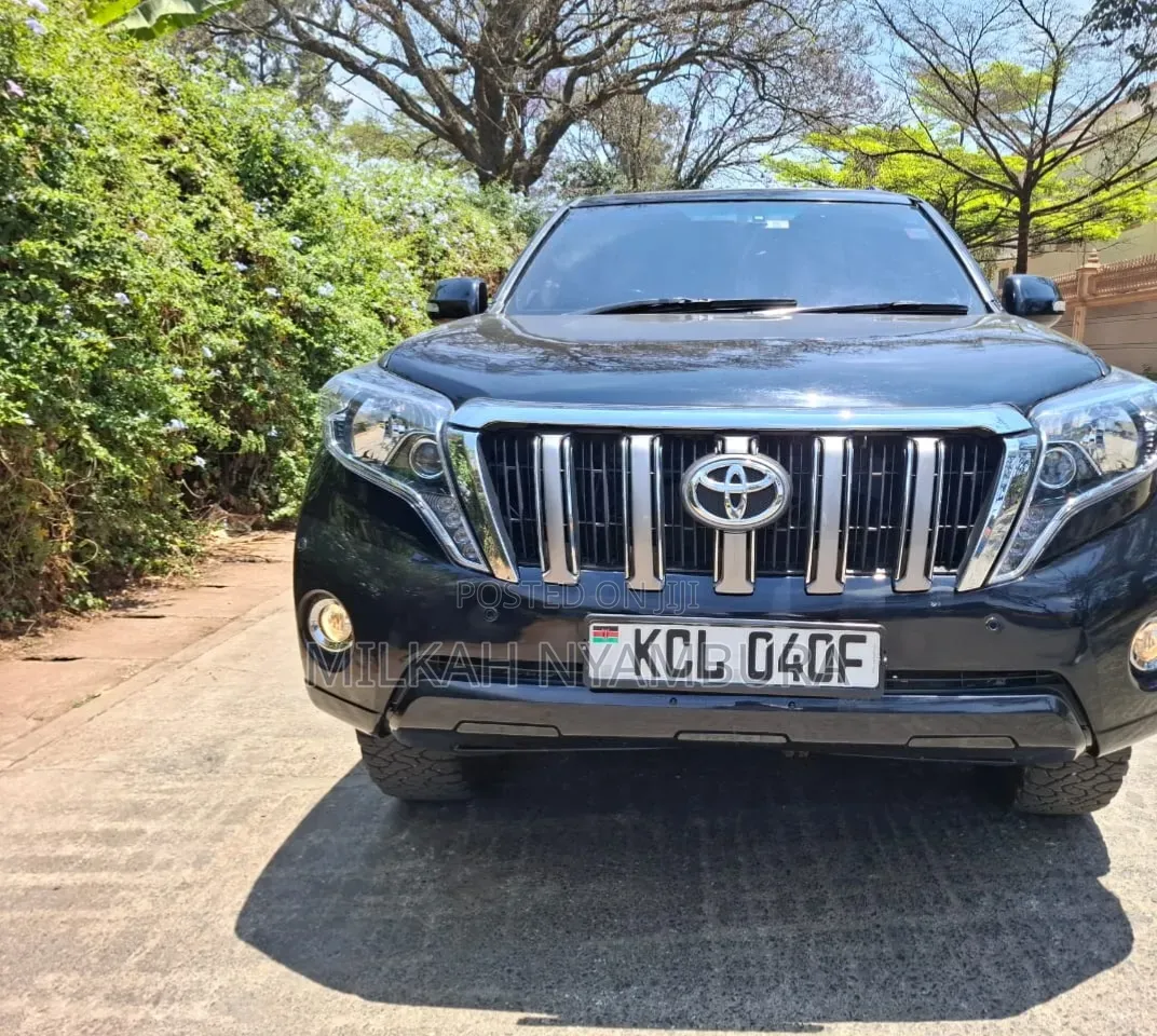 Toyota Land Cruiser Prado 2011 Black