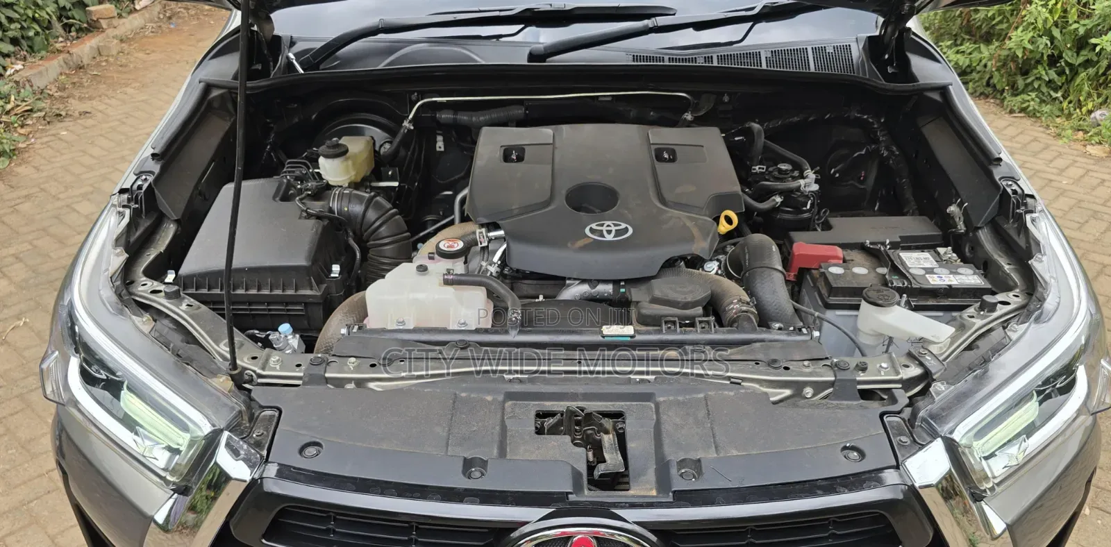 Toyota Hilux 2025 Gold