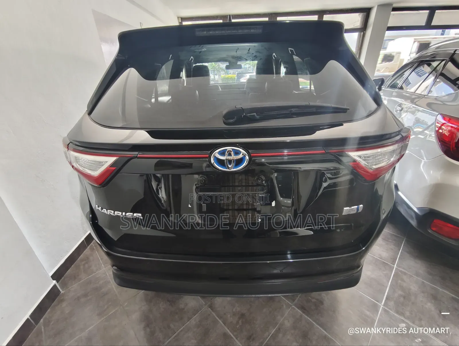 Toyota Harrier 2.5 Hybrid 4WD 2019 Black