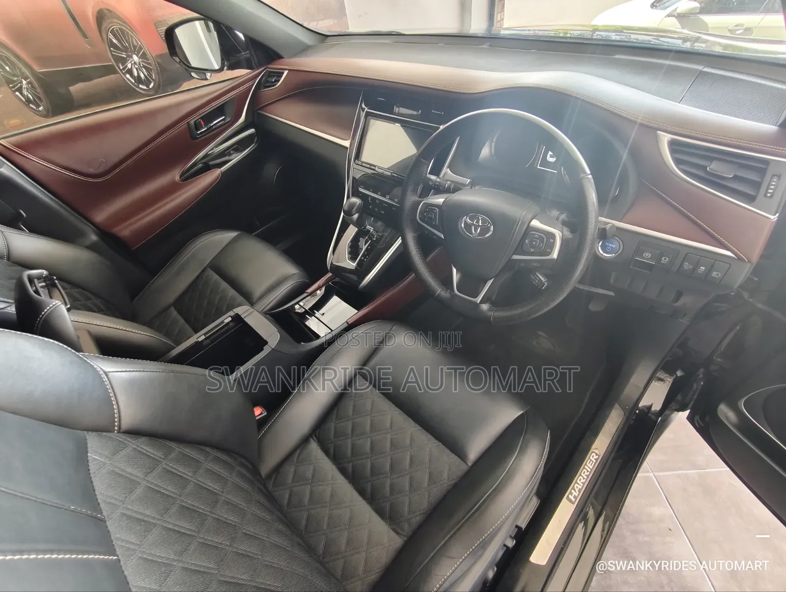 Toyota Harrier 2.5 Hybrid 4WD 2019 Black