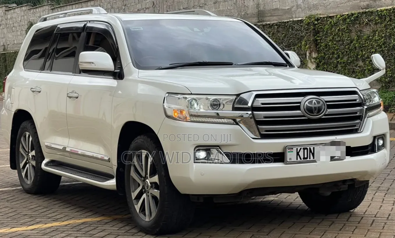 Toyota Land Cruiser 4.6 V8 ZX 2016 Pearl