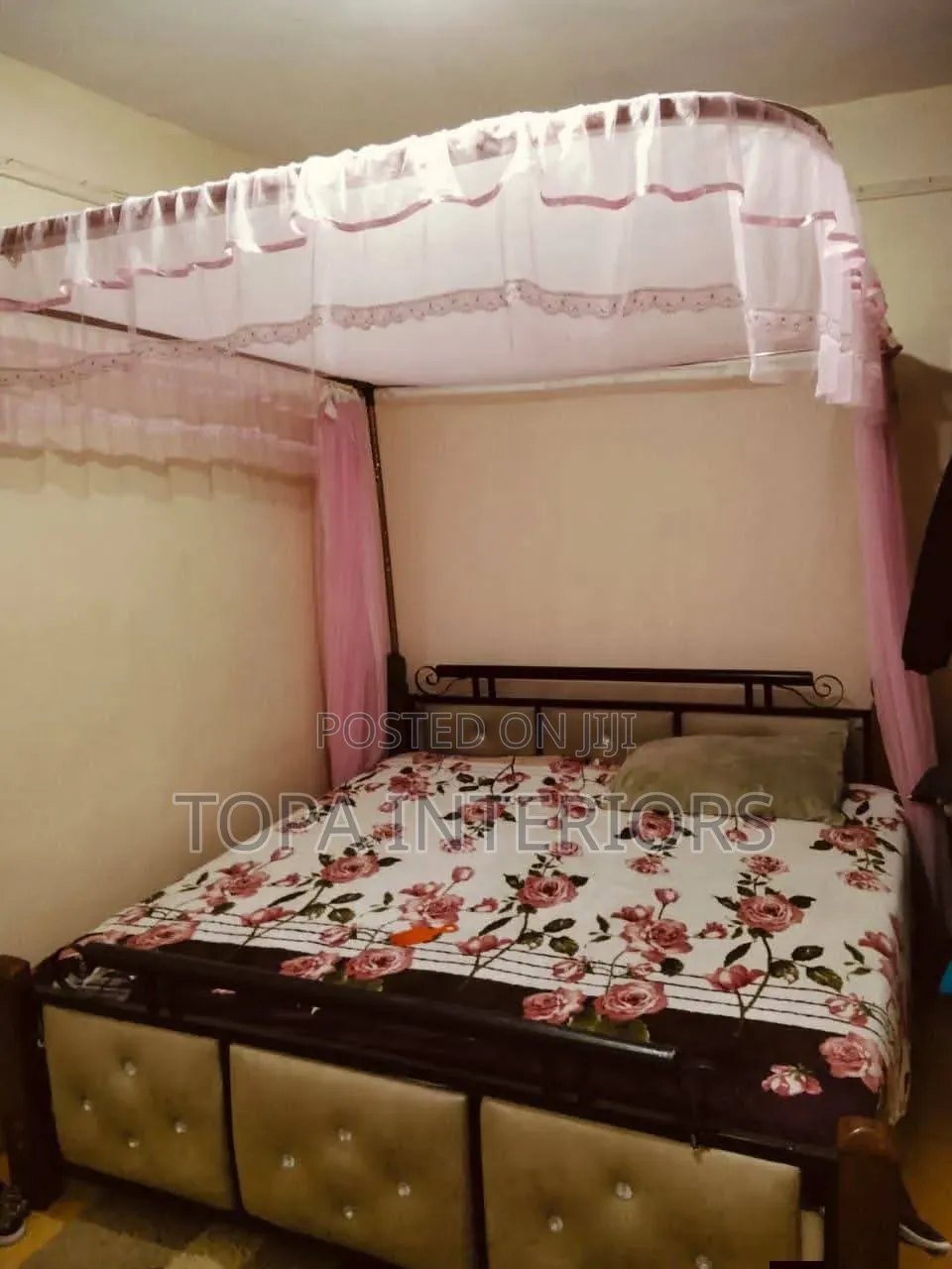 Classic Bedroom 2 Stand Rail Mosquito Nets With 2 Strong Stands