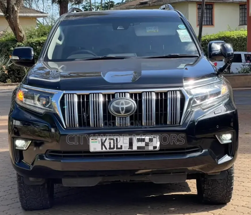 Toyota Land Cruiser Prado 2.8 2017 Black