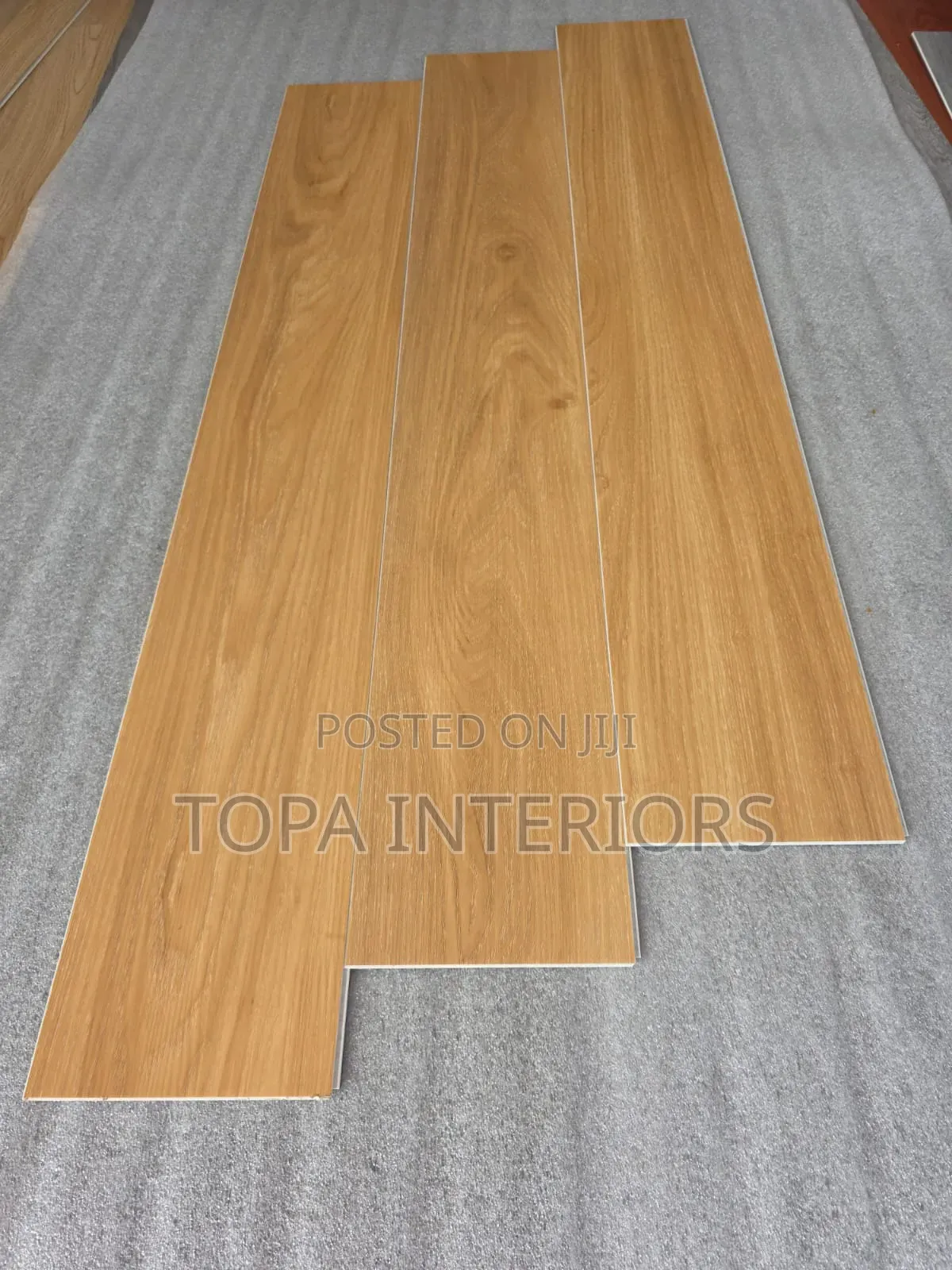 Durable Interlocking Waterproof SPC Vinyl Flooring Tiles Installation