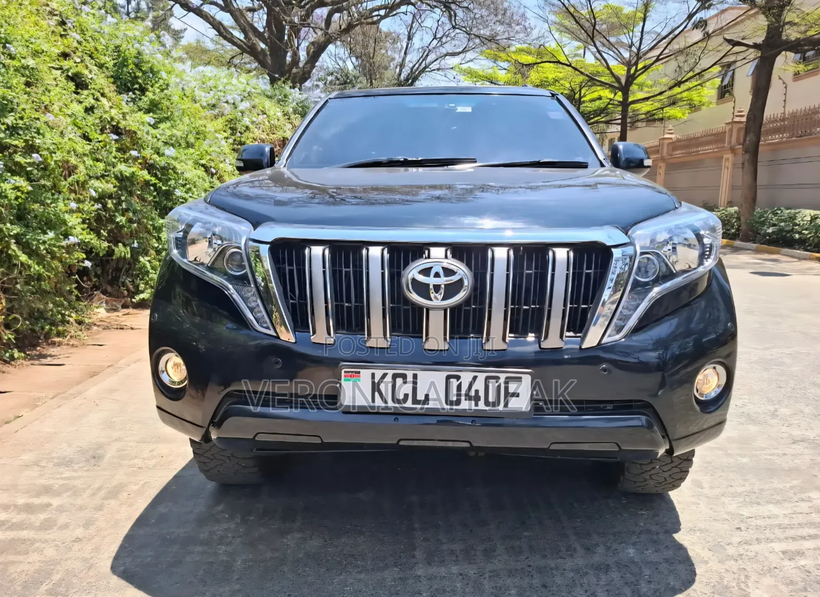Toyota Land Cruiser Prado 2011 Black