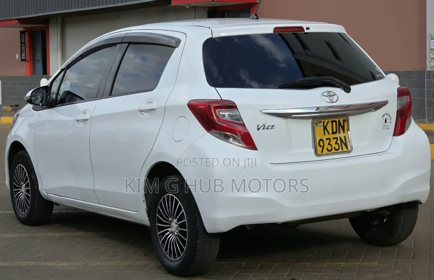 Toyota Vitz 1.3 FWD 5dr 2016 Pearl