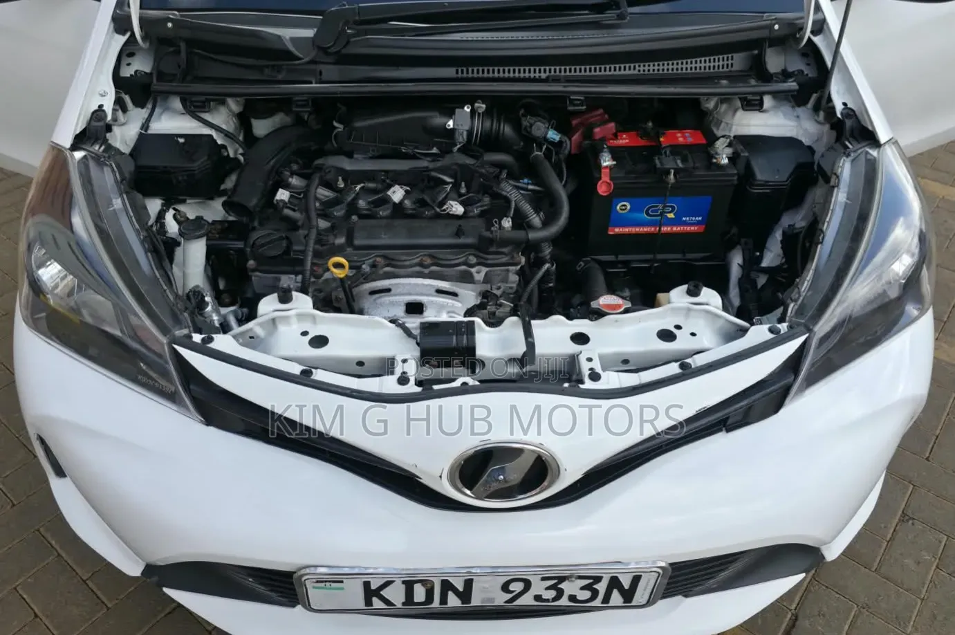 Toyota Vitz 1.3 FWD 5dr 2016 Pearl
