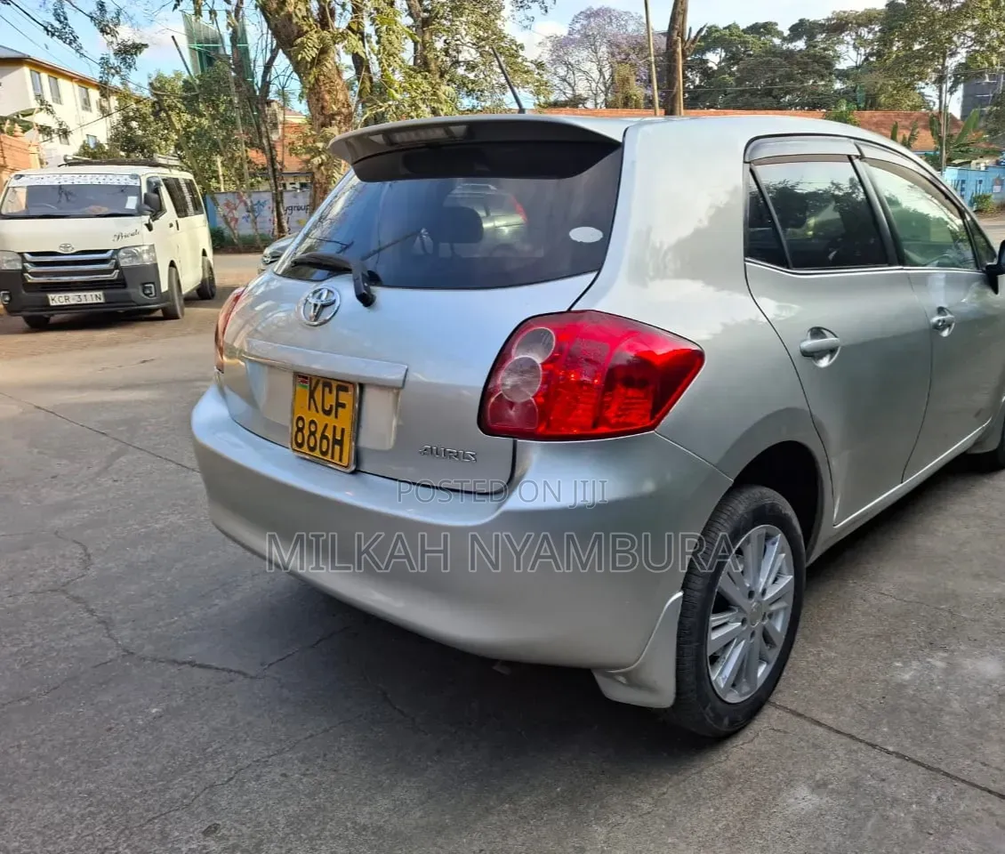 Toyota Auris 2008 Silver