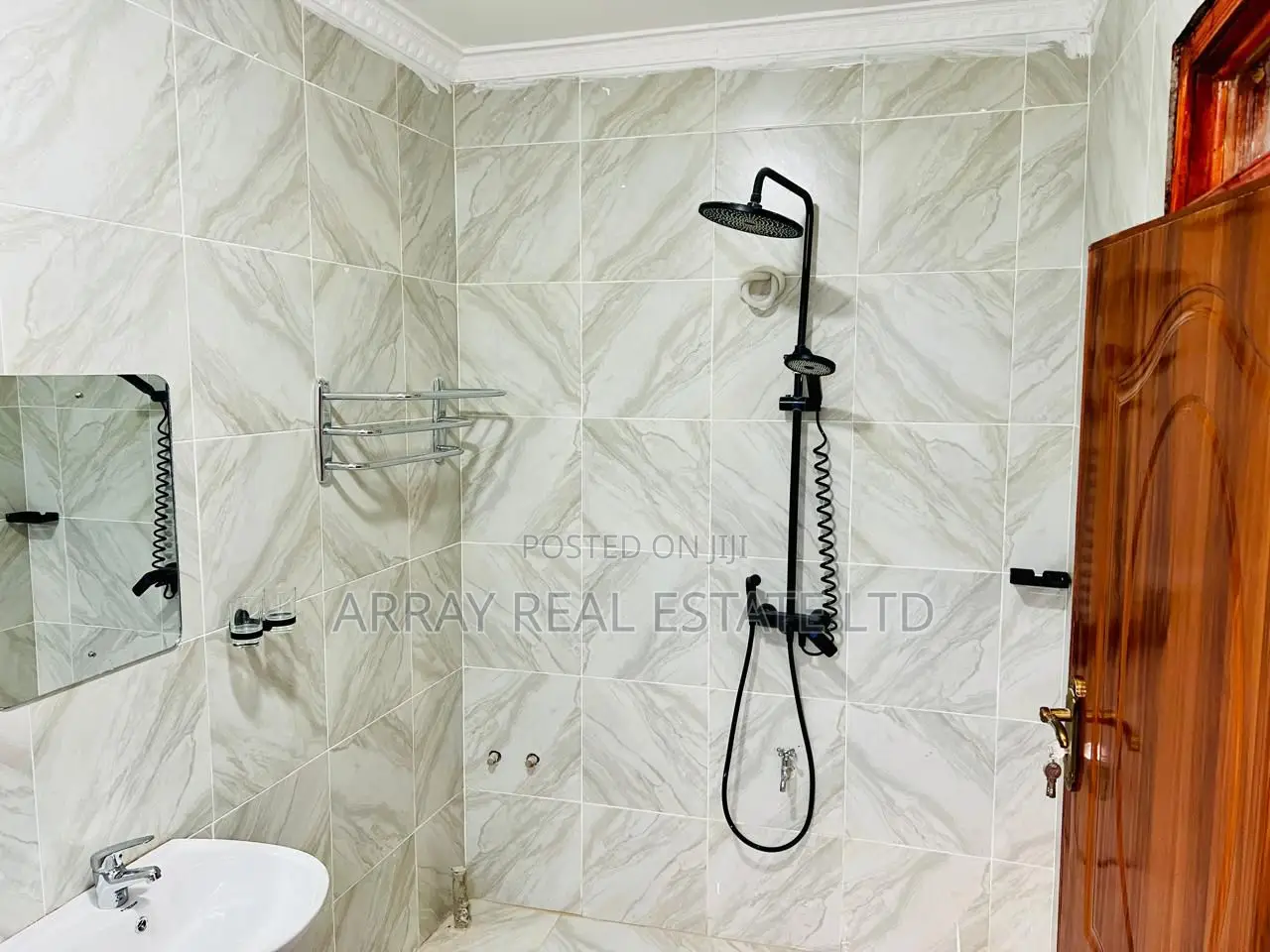 3bdrm Bungalow in Kalimoni for sale