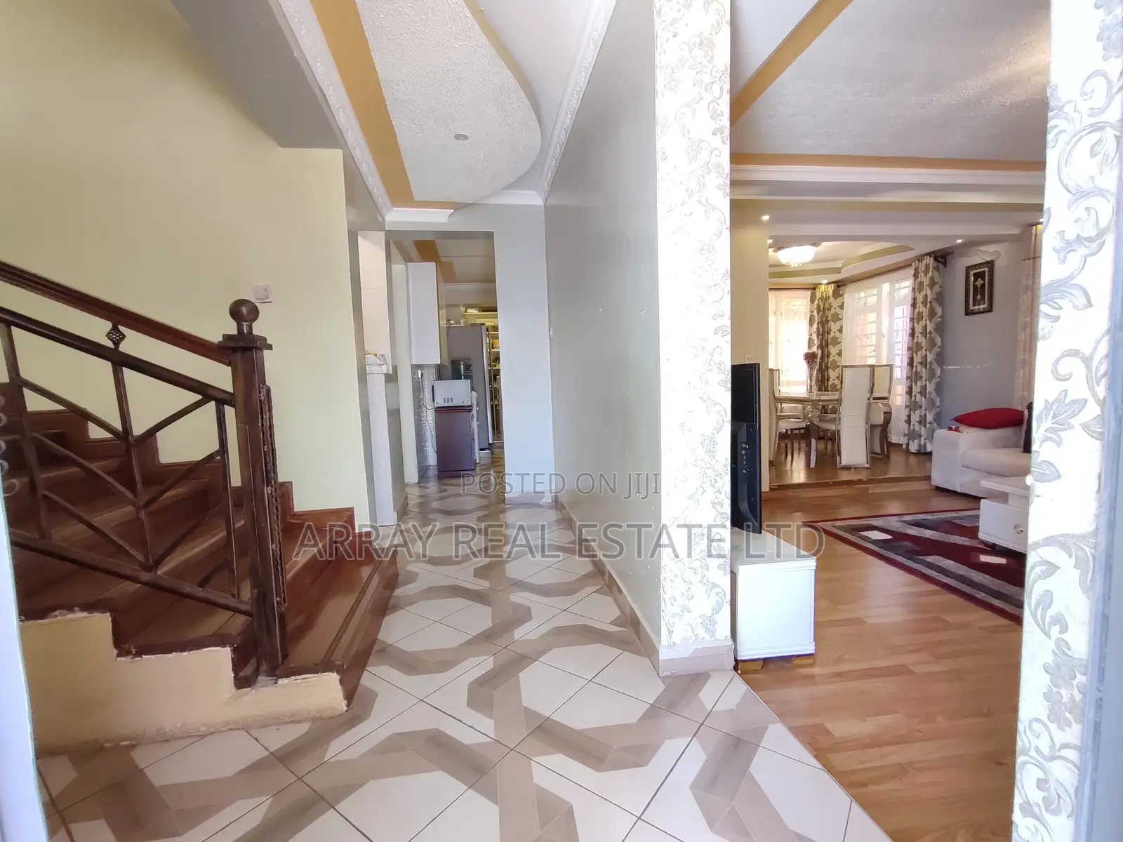 5bdrm Maisonette in RedSoil Estate for sale