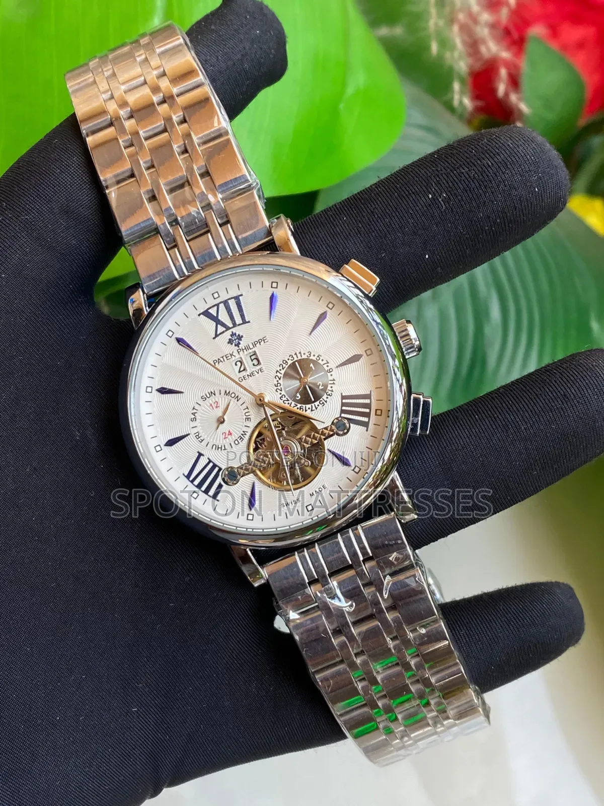 Patek Phillipe Automatic Watch for Men. Gold/Silver/Black.