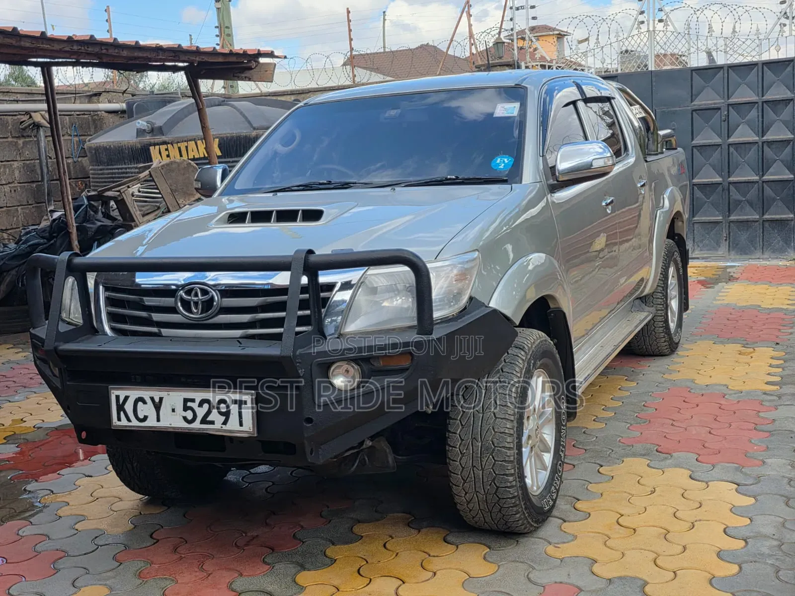 Toyota Hilux 3.0 D-4D 4x4 2013 Silver