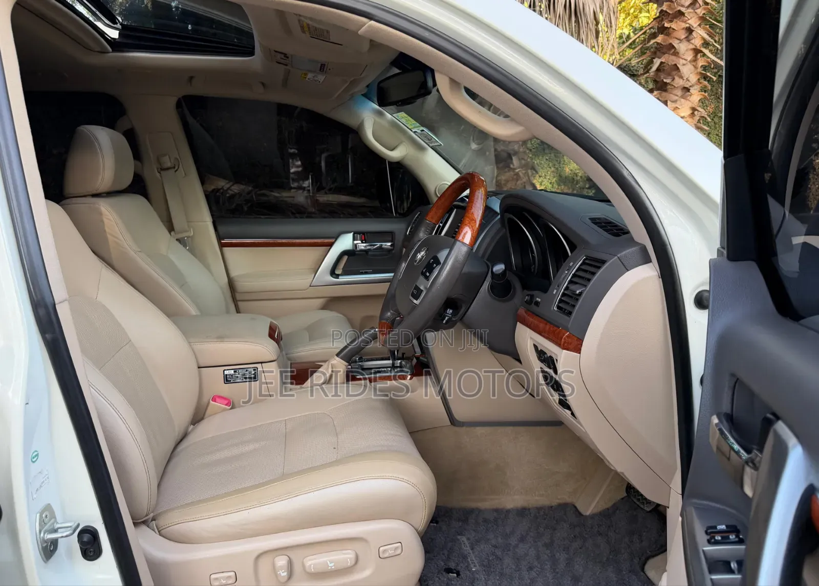 Toyota Land Cruiser 2014 Pearl