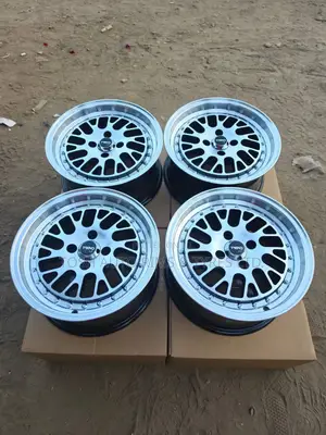 Size 15" × 4x100