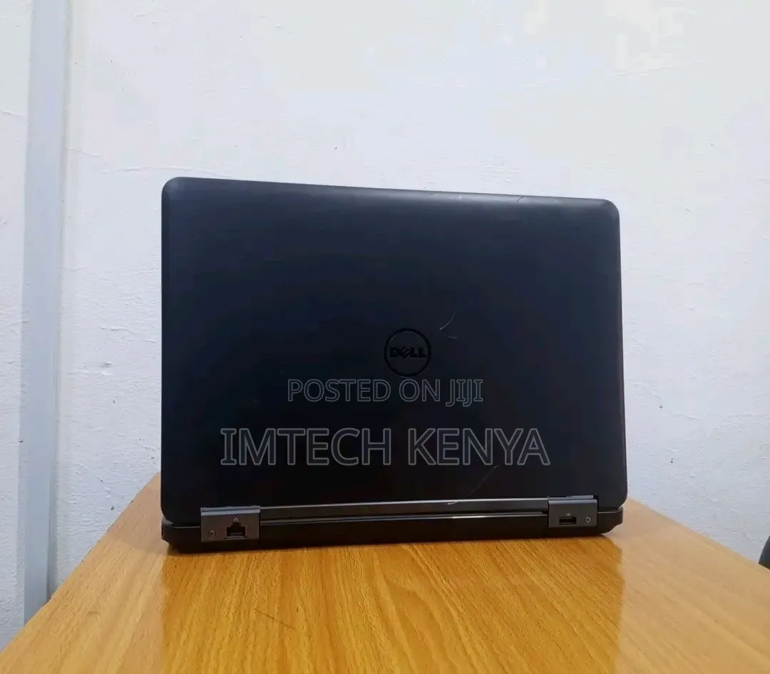Laptop Dell Latitude 5550 8GB Intel Core i7 SSD 256GB