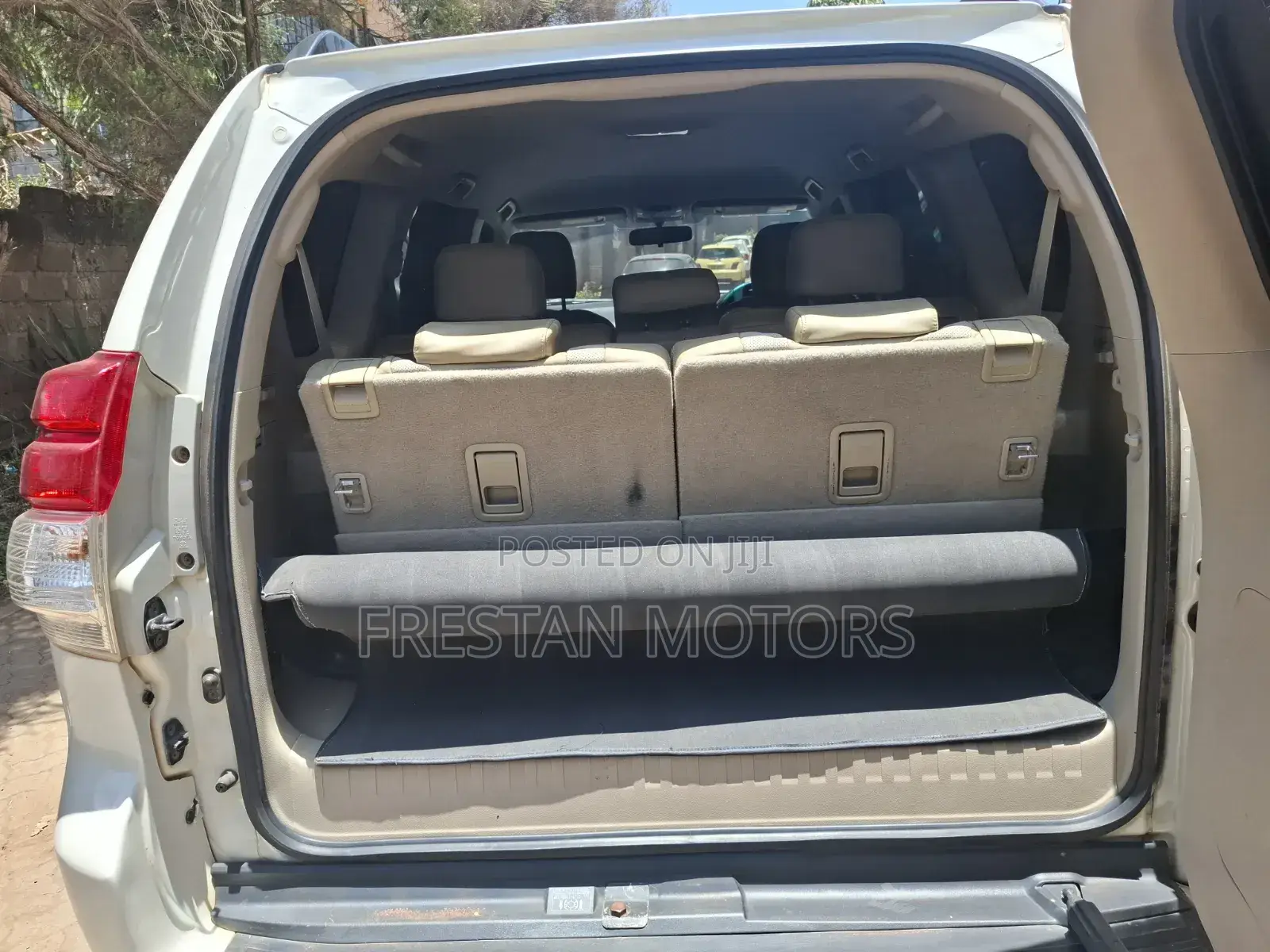 Toyota Land Cruiser Prado 2012 White