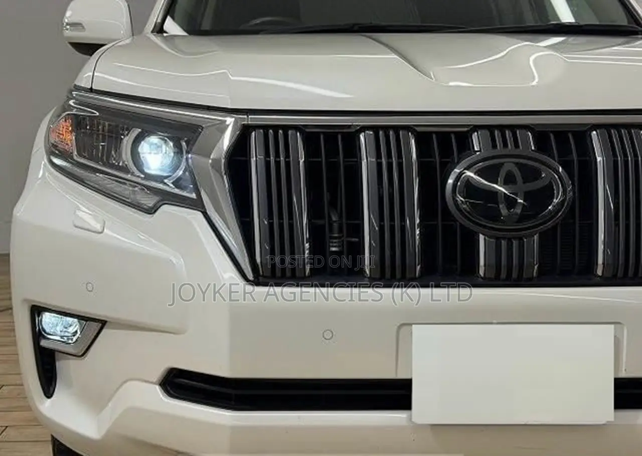 Toyota Land Cruiser Prado 2.8 2020 White