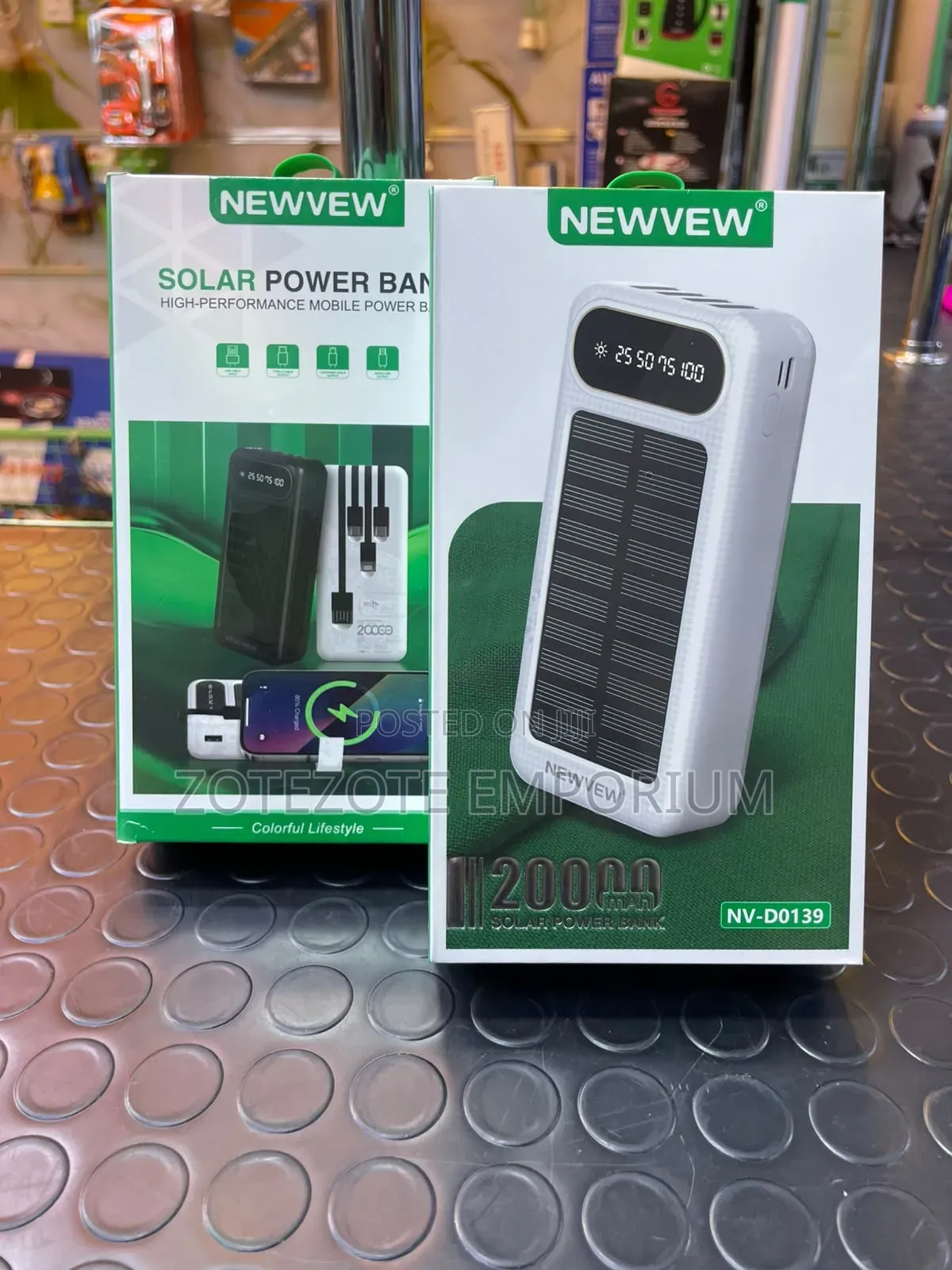 Newvew Solar Powered 10000mah and 20000mah Powerbank