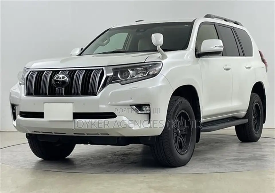 Toyota Land Cruiser Prado 2.8 2019 White