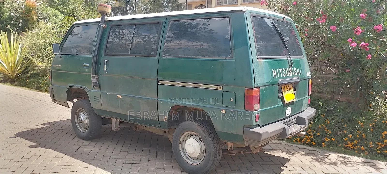 Mitsubishi Delica 1986 Green