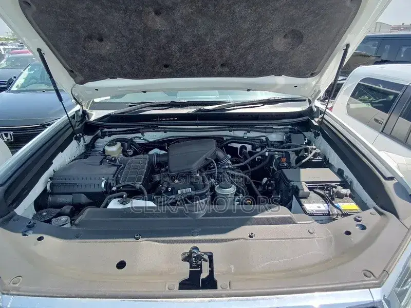 Toyota Land Cruiser Prado 2.7 2020 White