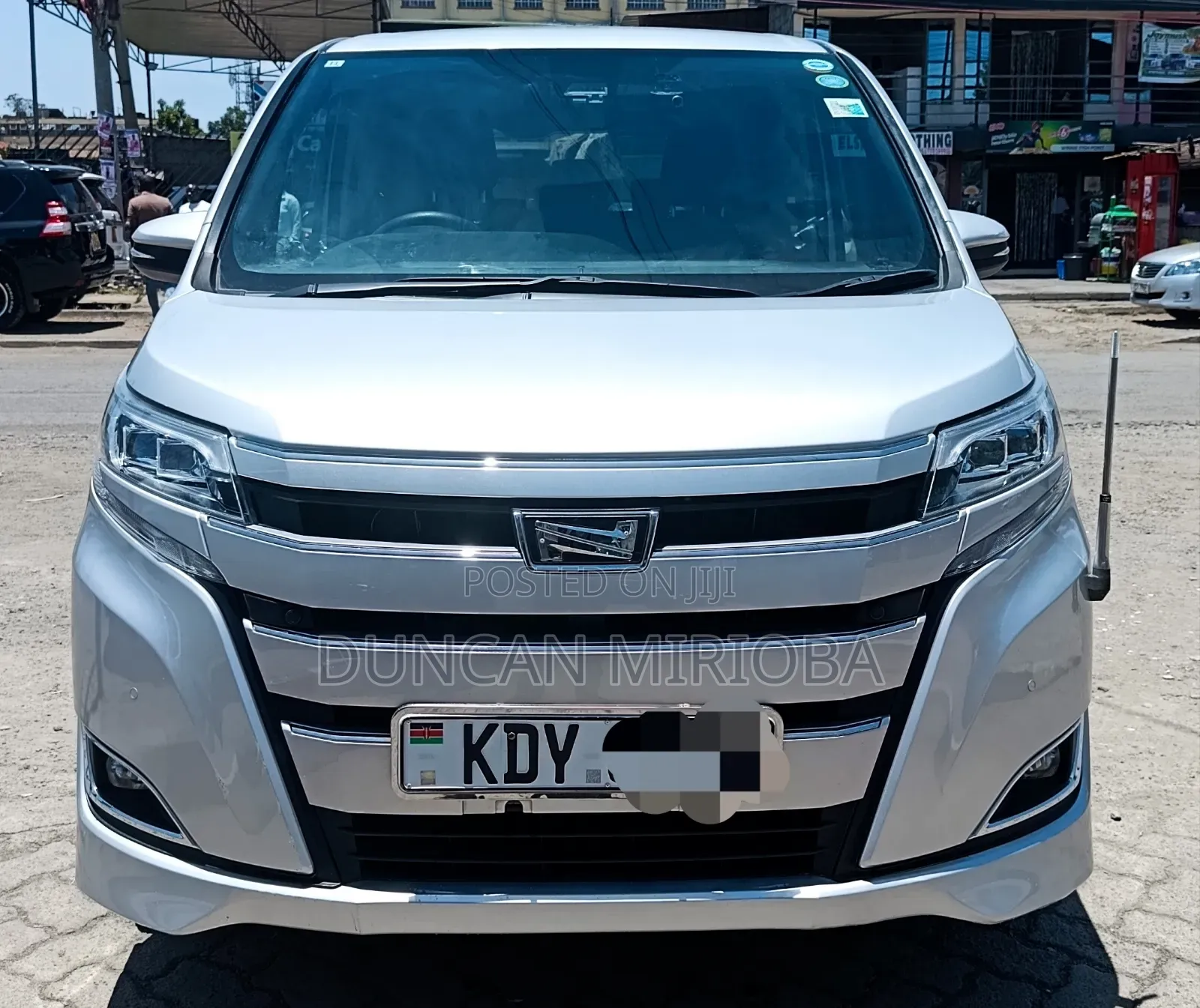 Toyota Noah 2020 Silver
