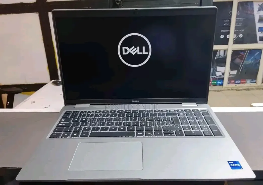 Laptop Dell Precision 5520 16GB Intel Core i7 SSD 256GB