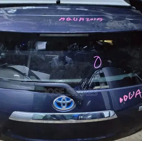 Toyota Aqua Boot /Tailgate