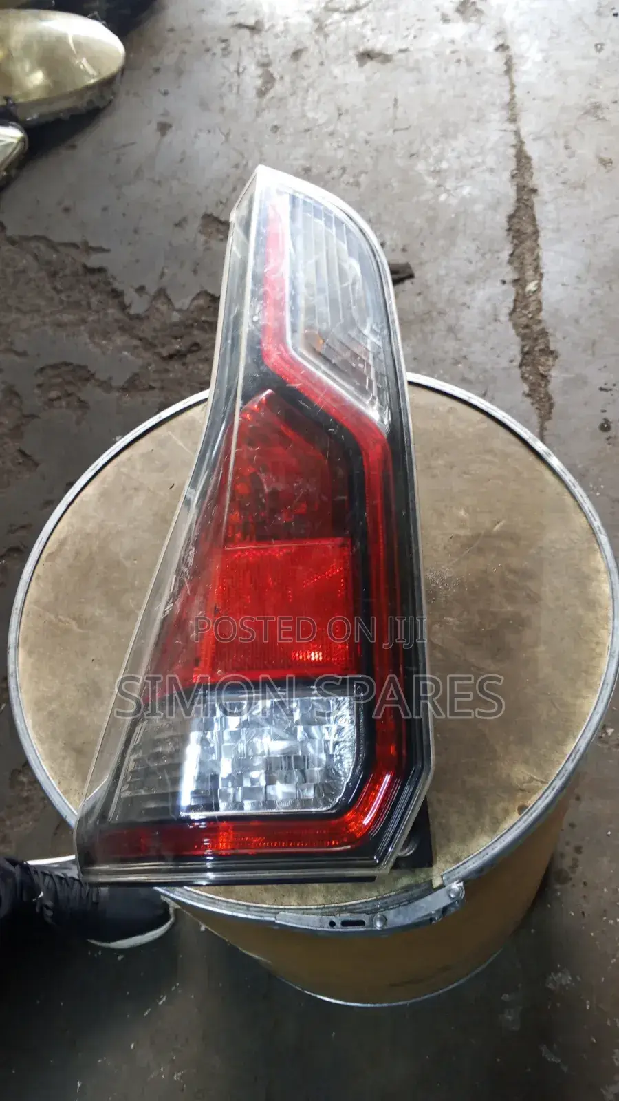 Nissan Serena Tail Light Left