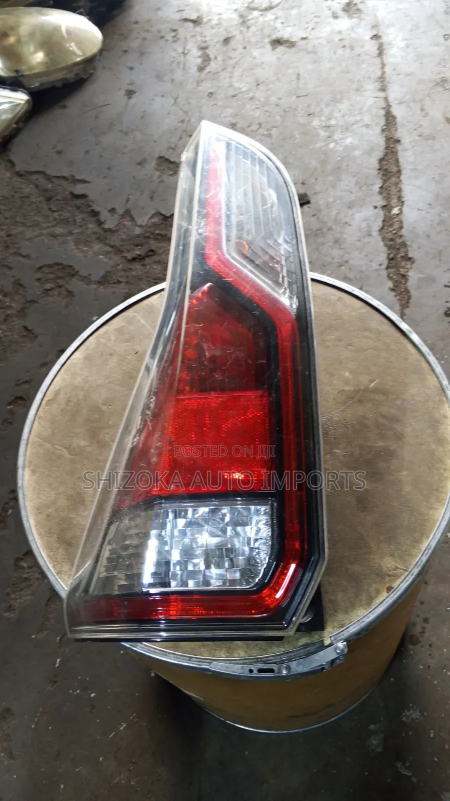 Nissan Serena Tail Light Left