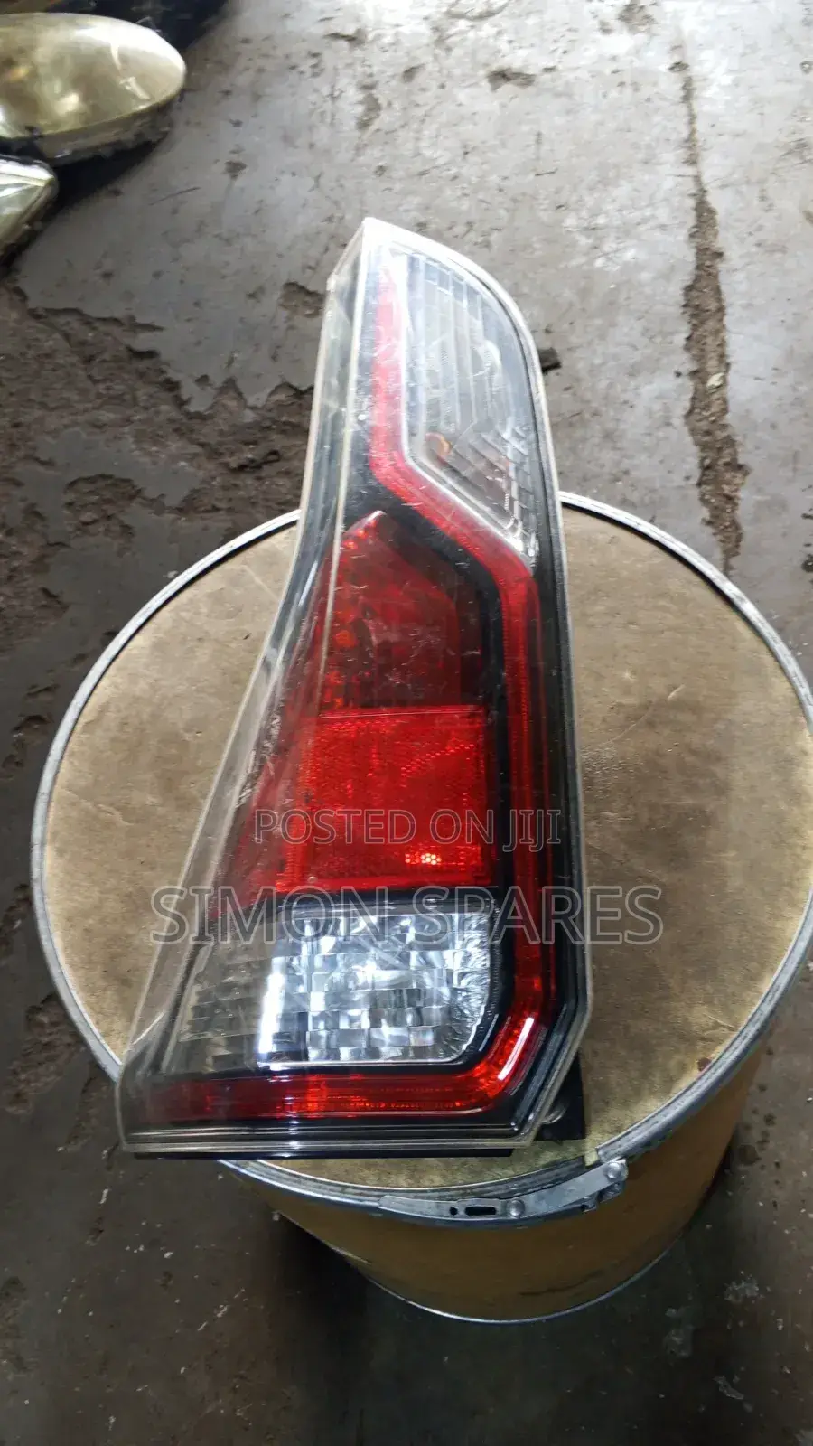 Nissan Serena Tail Light Left
