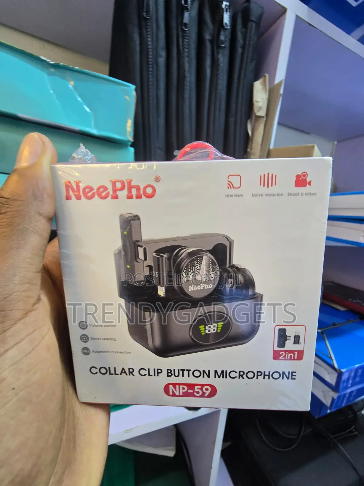 NeePho NP-59 Wireless Collar Microphone With Charging Case