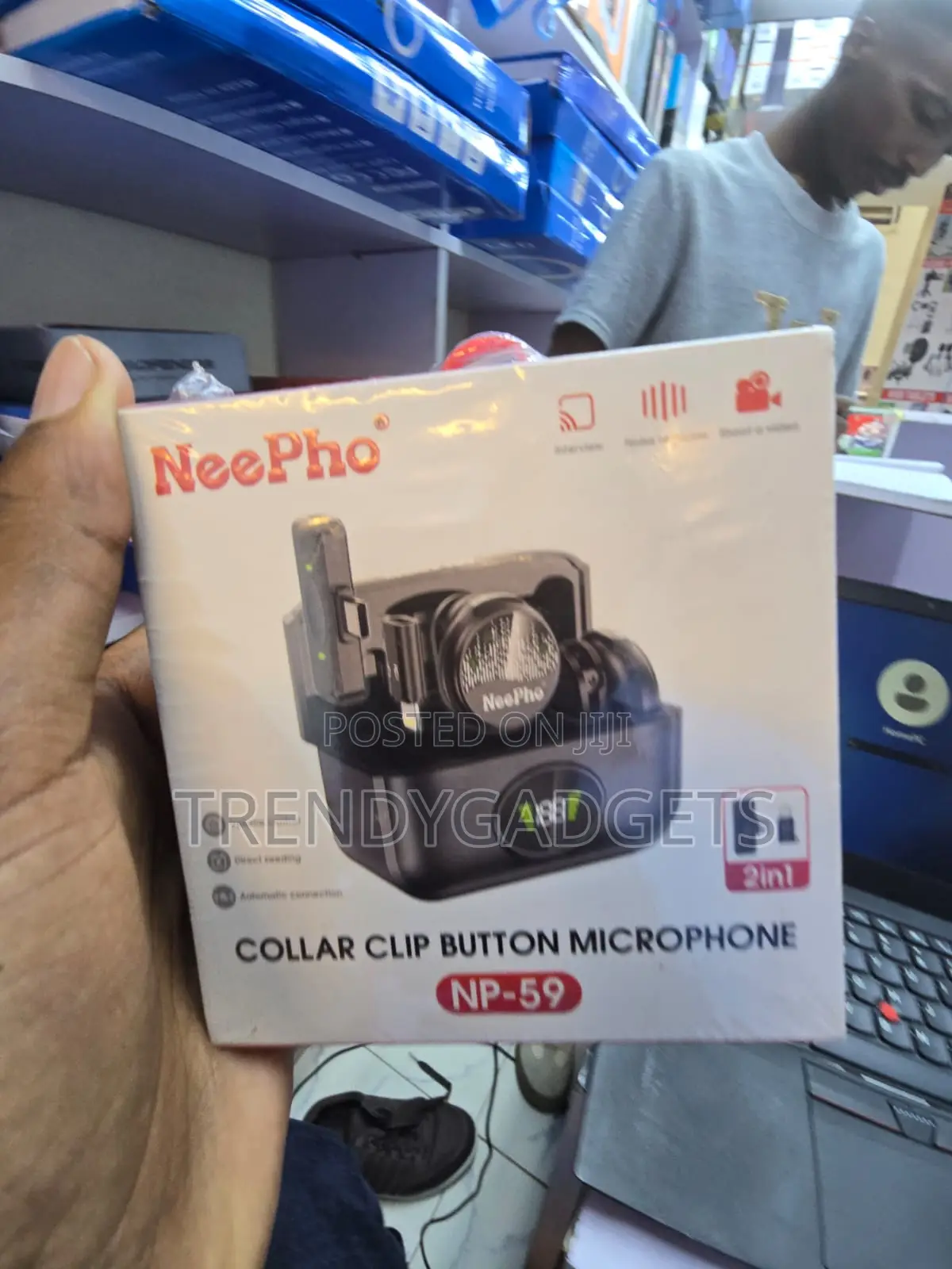 NP-59 2.4GHz Wireless Collar Mic With Digital Display Case