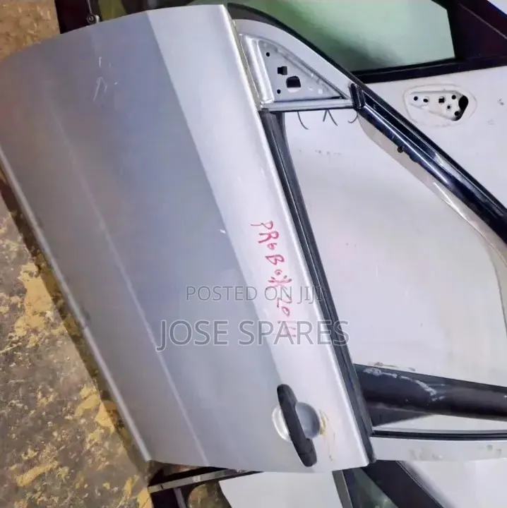 Toyota Probox 2014 Doors