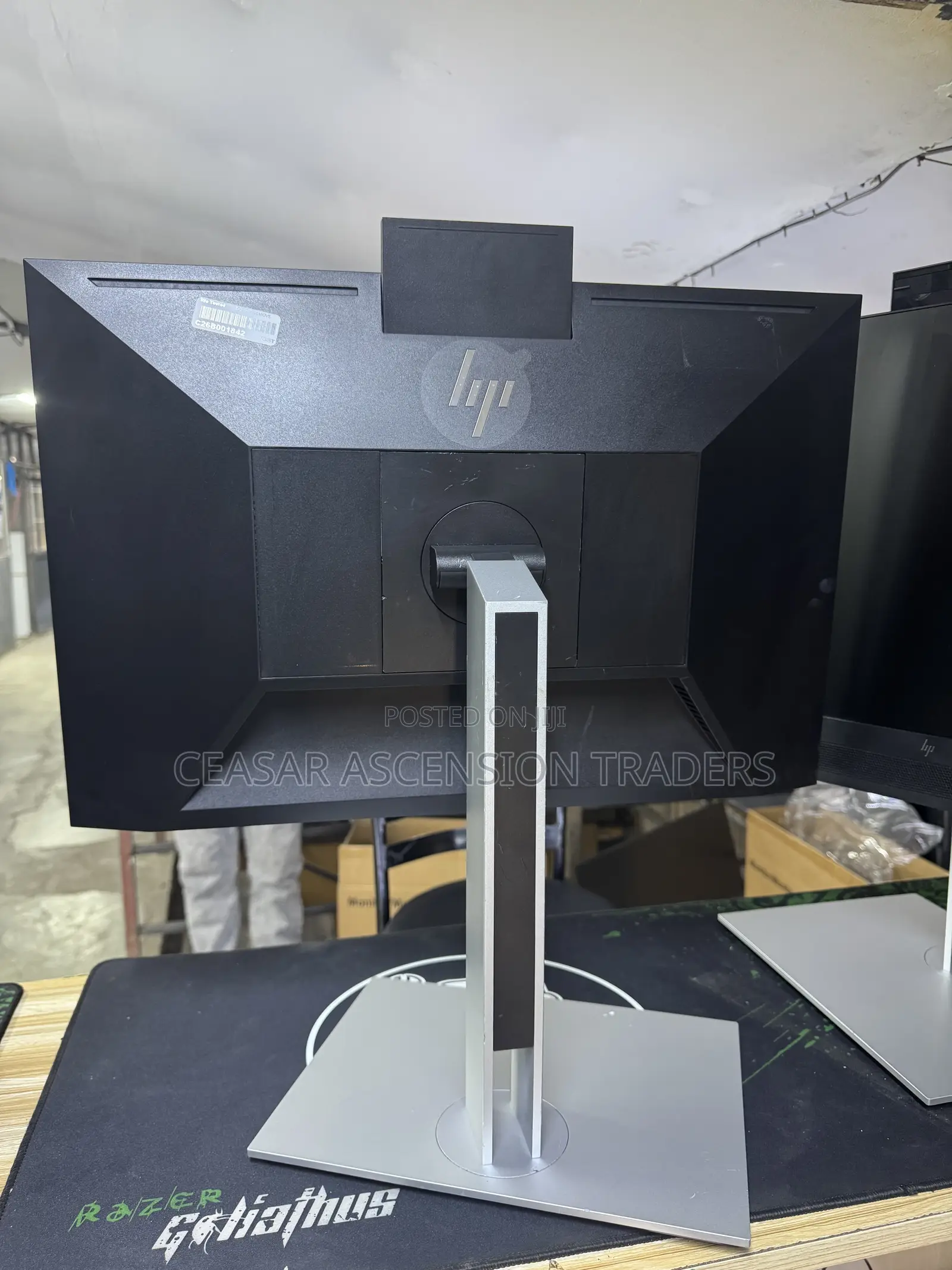 HP 24inch Edge to Edge With Web Cam and Speakers