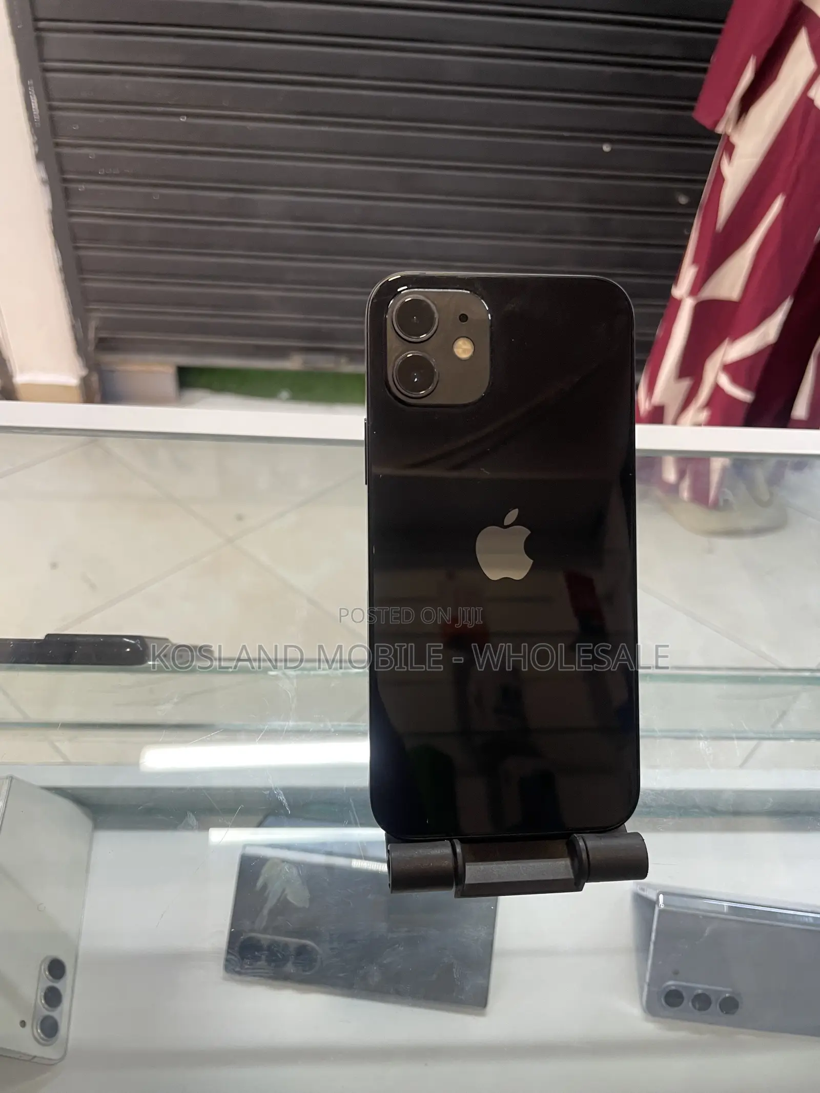 Apple iPhone 12 64 GB Black