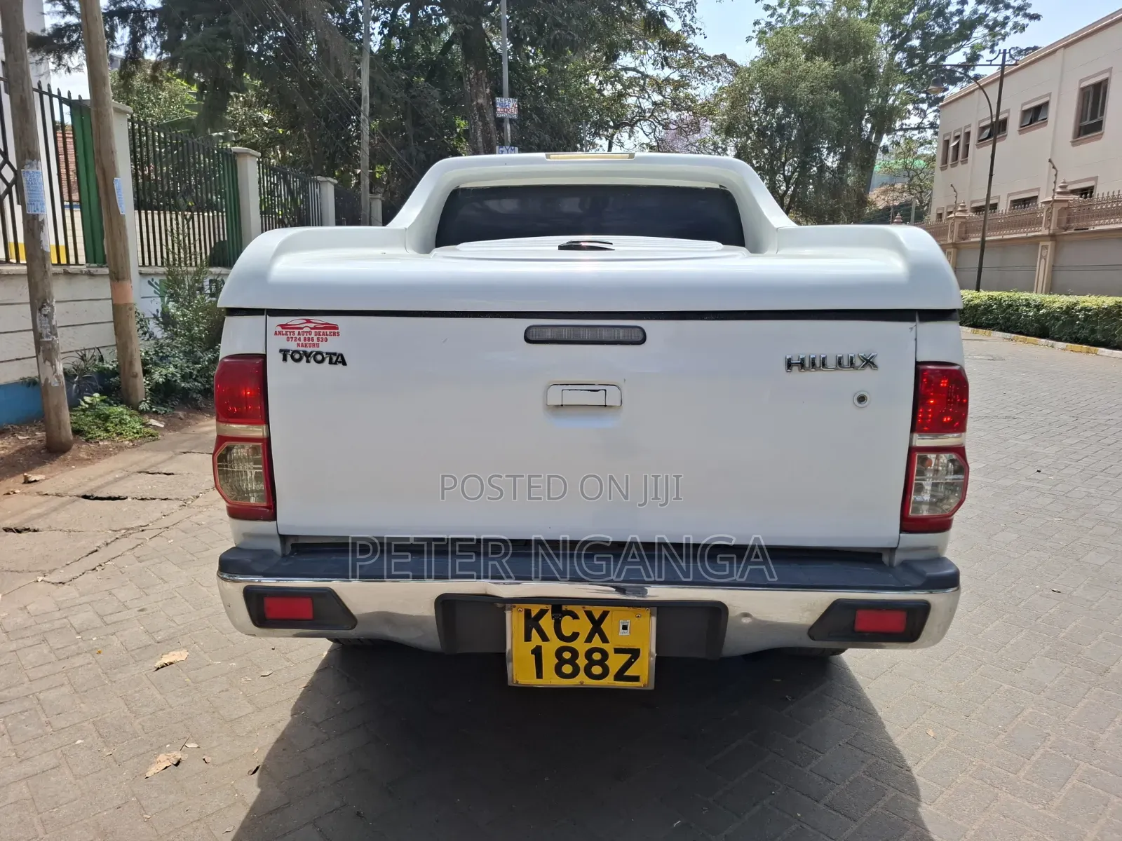Toyota Hilux 2015 White