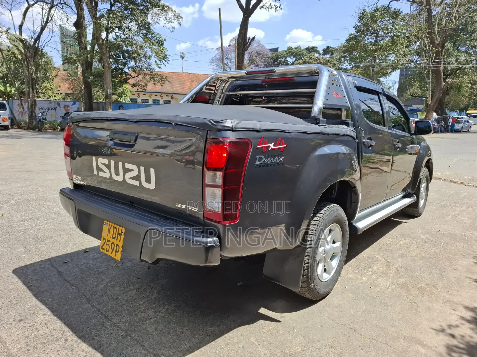 Isuzu D-MAX 2022 Gray