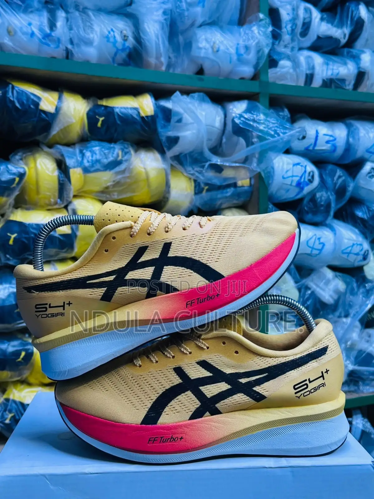 Asics Yogiri S4