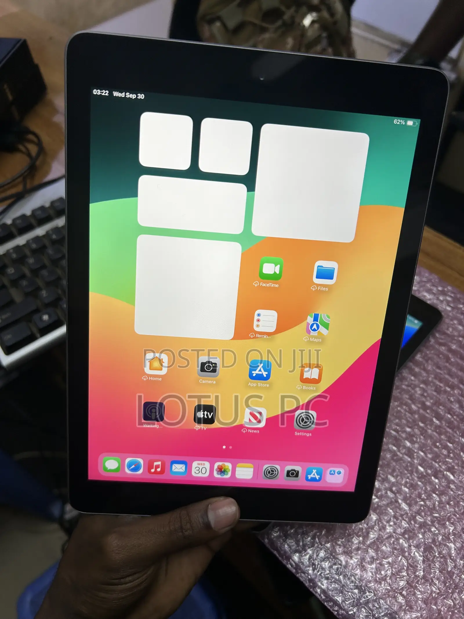 Apple iPad 9.7 128 GB Gray
